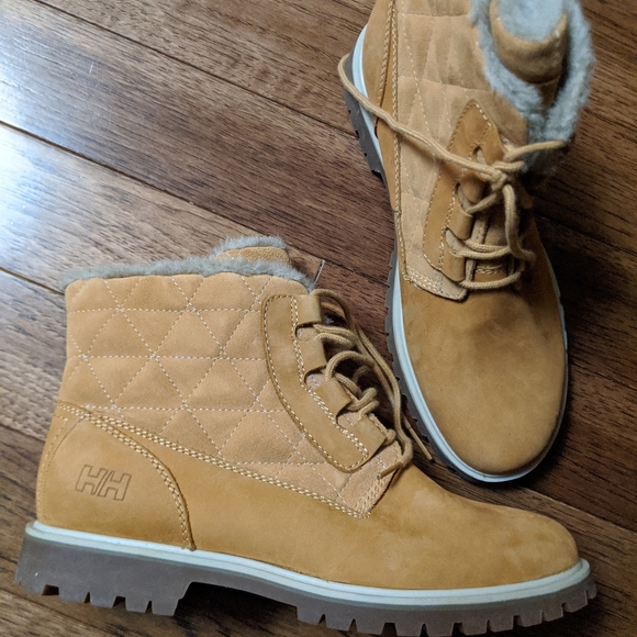 Helly Hansen Shoes New Helly Hansen Lace Lined Boots Size 75 Poshmark